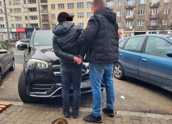 В Польше гражданин Грузии пытался откупиться от полиции украденными деньгами при задержании В Польше гражданин Грузии пытался откупиться от полиции украденными деньгами при задержании