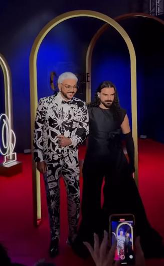 Еще один Хвича Кварацхелия - грузинский певец, позирующий с Киркоровым на красной дорожке в России: его стиль - тема обсуждения в российских СМИ Еще один Хвича Кварацхелия - грузинский певец, позирующий с Киркоровым на красной дорожке в России: его стиль - тема обсуждения в российских СМИ