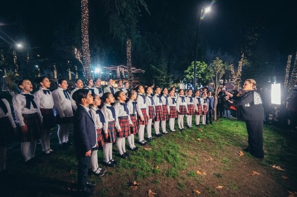 В Тбилиси открылась «Новогодняя деревня». ФОТО.