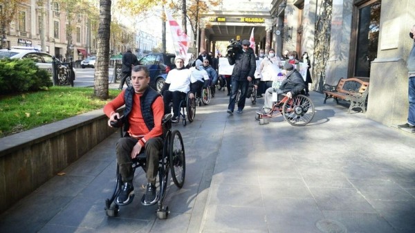 В Грузии увеличилась помощь для лиц с ОВЗ В Грузии увеличилась помощь для лиц с ОВЗ