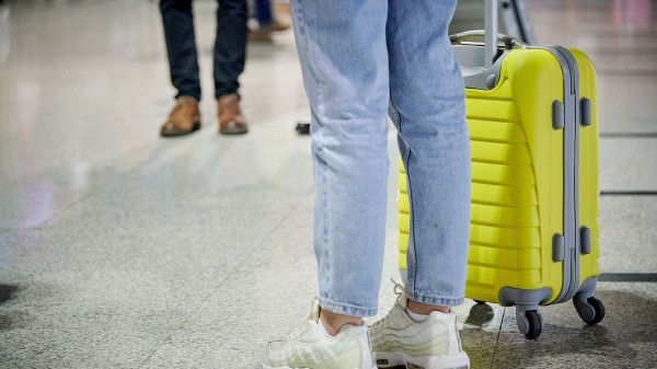 Как часто вы путешествуете за границу? Как часто вы путешествуете за границу?