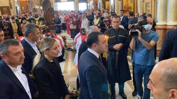 Праздник любви и добродетели - премьер-министр Грузии поздравил население с Рождеством