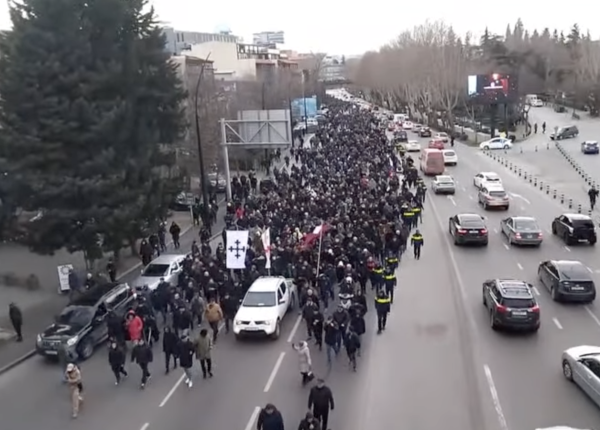 В «Альт-инфо» требуют задержать активистку Перадзе и обещают властям «большие проблемы» В «Альт-инфо» требуют задержать активистку Перадзе и обещают властям «большие проблемы»