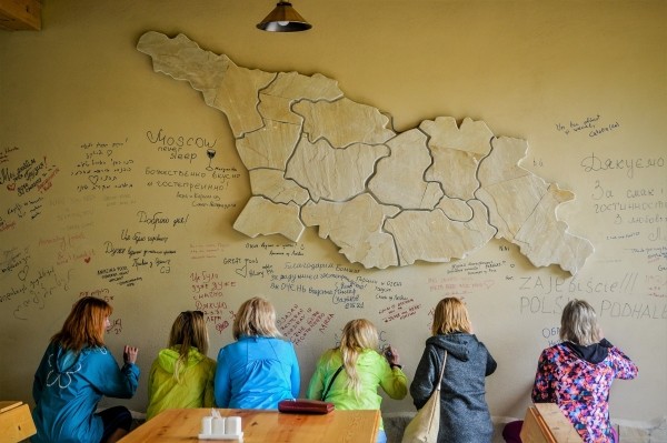 Число визитов иностранцев в Грузию выросло почти на треть — итоги 2023 года Число визитов иностранцев в Грузию выросло почти на треть — итоги 2023 года