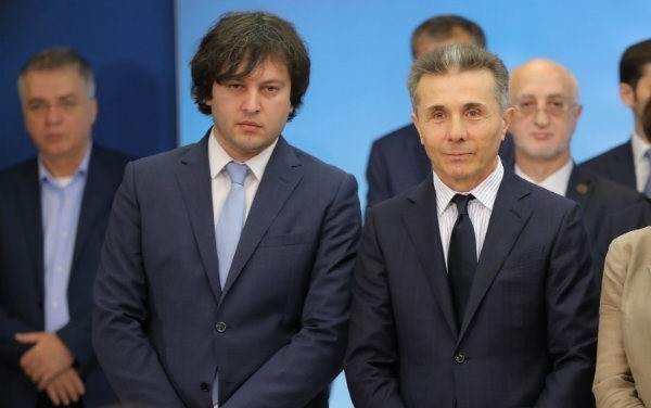 Кобахидзе предсказывает оппозиции «тяжелое поражение» с возвращением Иванишвили в политику Кобахидзе предсказывает оппозиции «тяжелое поражение» с возвращением Иванишвили в политику