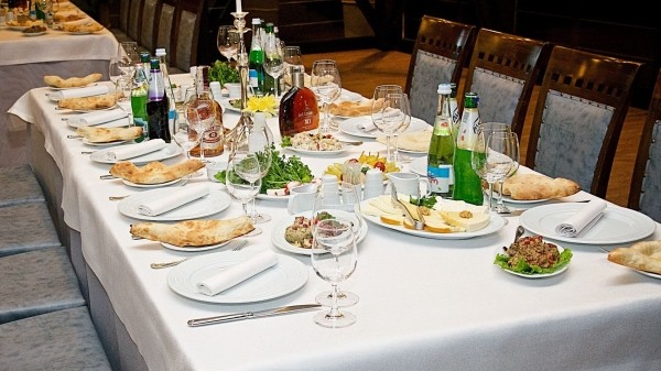 Как разгрузить желудок после новогодних праздников – советы специалистов Как разгрузить желудок после новогодних праздников – советы специалистов