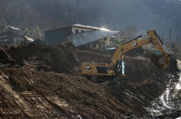 Премьер Грузии обещает помощь всем пострадавшим от стихии в Нергеети Премьер Грузии обещает помощь всем пострадавшим от стихии в Нергеети