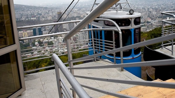 Канатная дорога на Черепашье озеро в Тбилиси закроется на ремонт Канатная дорога на Черепашье озеро в Тбилиси закроется на ремонт