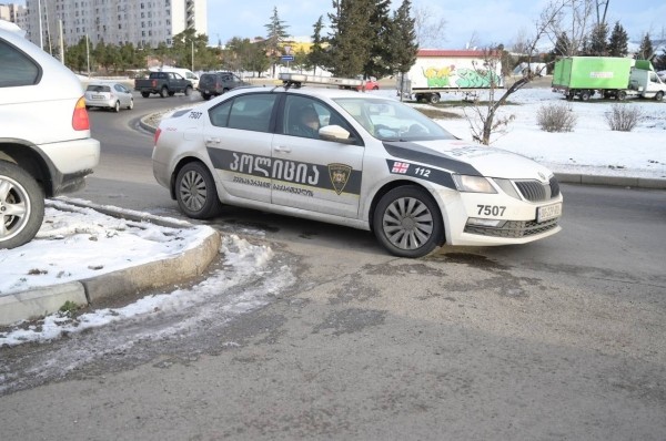 В Грузии полицейский насмерть сбил пешехода и скрылся с места ДТП