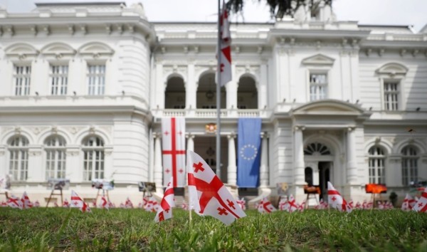 Зурабишвили начала переговоры с партиями по созданию европейской платформы Зурабишвили начала переговоры с партиями по созданию европейской платформы