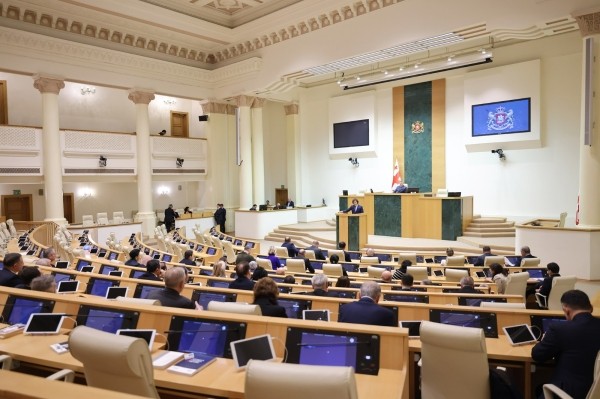 Парламент Грузии объявил вотум доверия обновленному правительству во главе с Кобахидзе Парламент Грузии объявил вотум доверия обновленному правительству во главе с Кобахидзе