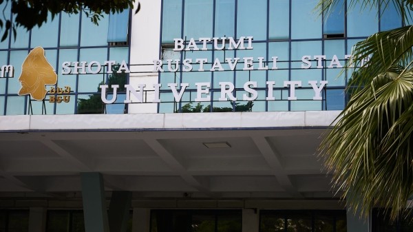 В университеты Грузии возвращается онлайн-обучение? В университеты Грузии возвращается онлайн-обучение?