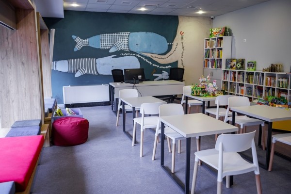 Одна из крупнейших публичных библиотек Тбилиси открылась после ремонта