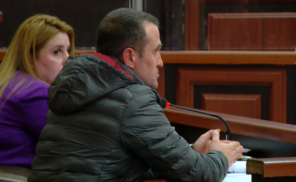 Суд в Кутаиси освободил под залог спецназовца, обвиняемого в семейном насилии Суд в Кутаиси освободил под залог спецназовца, обвиняемого в семейном насилии