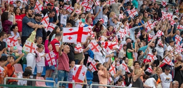 В Тбилиси начинается битва за билеты на футбольный матч Грузия-Люксембург