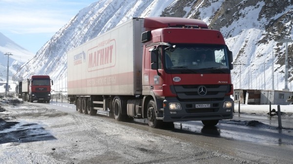 Верхний Ларс сегодня: движение для грузовиков в направлении России закрылось