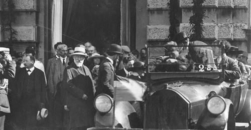 День советской оккупации в Грузии: 103 года назад Красная армия вошла в Тбилиси