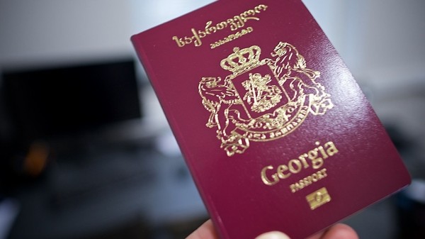 Изменить возраст не получится – в Грузии ужесточают паспортное законодательство