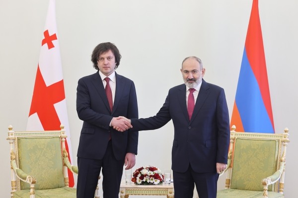 Кобахидзе и Пашинян в Ереване договорились открыть «новые горизонты»