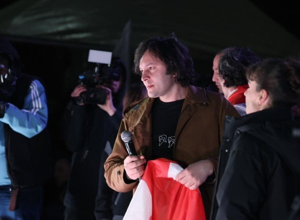 Кто освистал Кобахидзе? В ГМ обвиняют оппозицию в отравлении футбольного праздника Кто освистал Кобахидзе? В ГМ обвиняют оппозицию в отравлении футбольного праздника