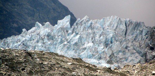 Оценка рисков: швейцарская компания начала масштабное исследование 22 ледниковых ущелий Грузии
