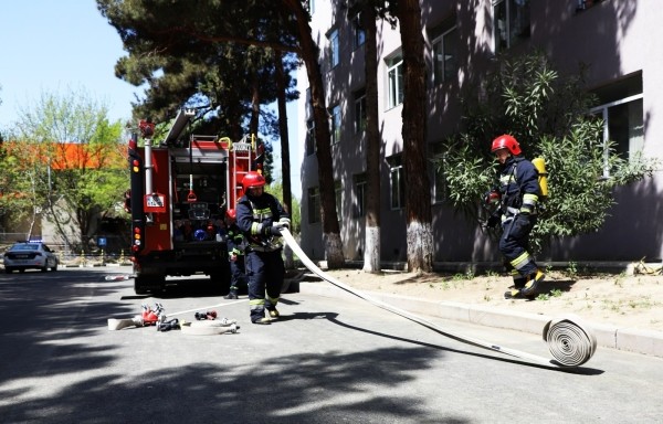 В школах Тбилиси провели учения на случай чрезвычайных ситуаций