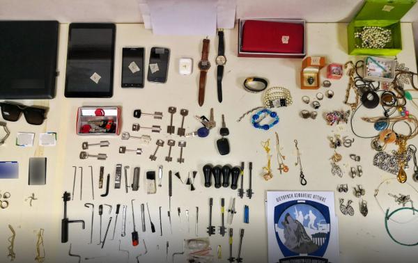 В Греции раскрыли грузинскую группировку, совершую краж почти на 700 тыс. евро