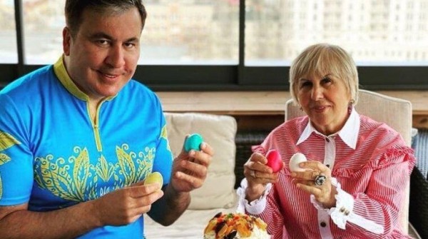 Лиза Ясько остается с дочерью в доме Саакашвили – о каких изменениях пишут украинские СМИ Лиза Ясько остается с дочерью в доме Саакашвили – о каких изменениях пишут украинские СМИ