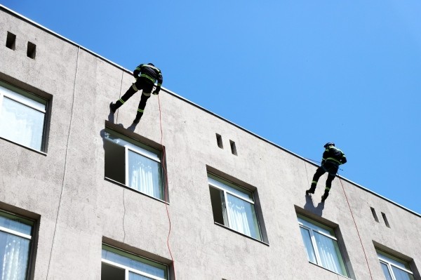 В школах Тбилиси провели учения на случай чрезвычайных ситуаций