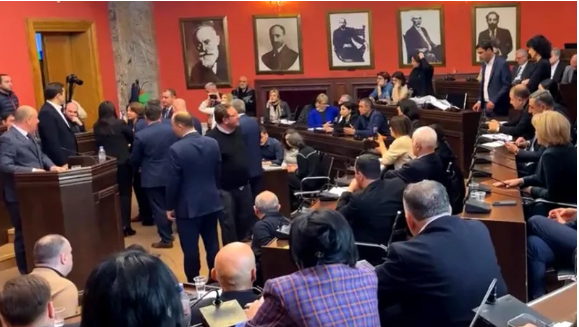 Юридический комитет парламента Грузии поддержал снятие вето с закона об иноагентах Юридический комитет парламента Грузии поддержал снятие вето с закона об иноагентах