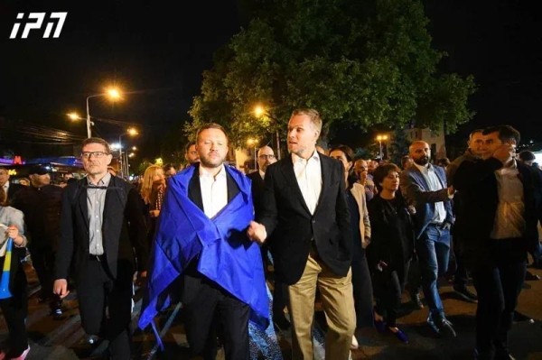 Министры иностранных дел Латвии, Эстонии, Исландии и Литвы пришли на акцию на проспект Руставели