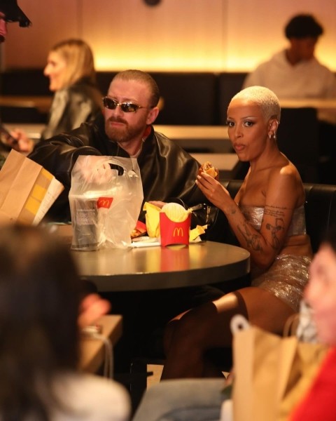 Гурам Гвасалия на свидании со скандальной певицей и ажиотаж вокруг них - "Новые Канье и Бьянка?"