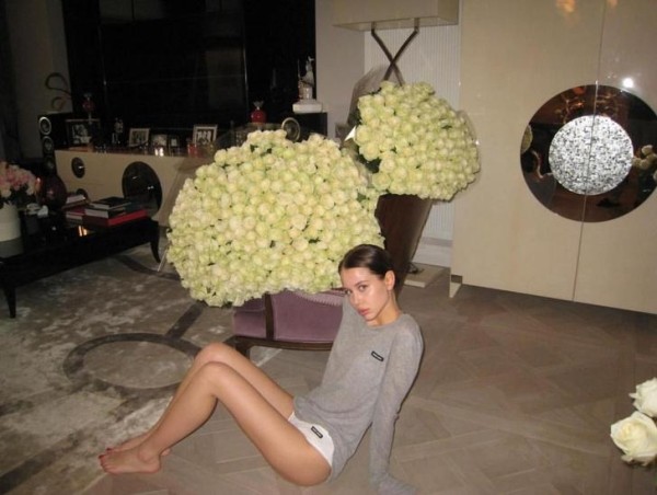 18-летняя избранница 61-летнего Григория Лепса - "Девушка из самой богатой семьи... День рождения она отмечала в Дубае" 18-летняя избранница 61-летнего Григория Лепса - "Девушка из самой богатой семьи... День рождения она отмечала в Дубае"