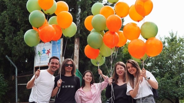 YOLO поддержала «Первый шаг» в праздновании Дня защиты детей ярким фестивалем YOLO поддержала «Первый шаг» в праздновании Дня защиты детей ярким фестивалем