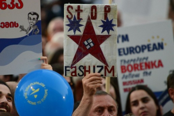 «Грузинская мечта» и оппозиция обвиняют друг друга в терроре и запугиваниях