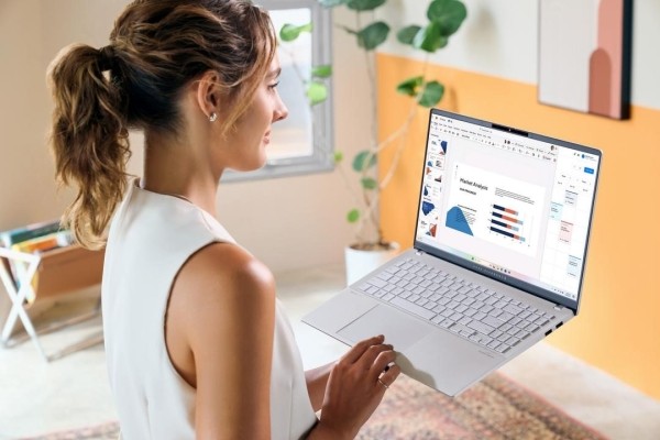 ASUS Vivobook S 15 Первый ИИ-ноутбук стандарта Copilot+: Что это значит?