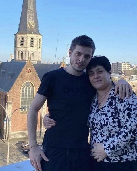 «И это сила Грузии: мать!» - грузинские футболисты с мамами: что пишет президент? «И это сила Грузии: мать!» - грузинские футболисты с мамами: что пишет президент?