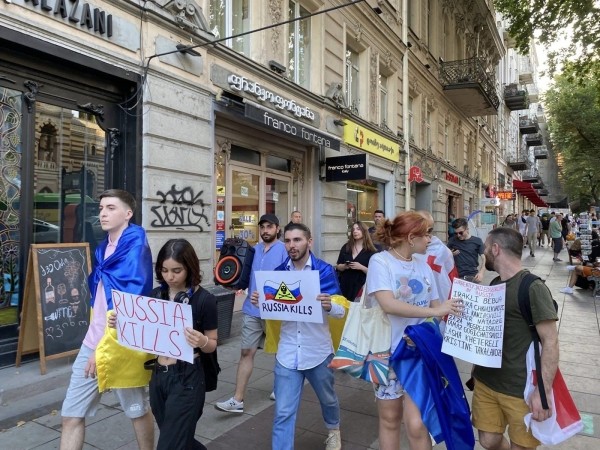 Опросы показали рост считающих Россию главным врагом Грузии