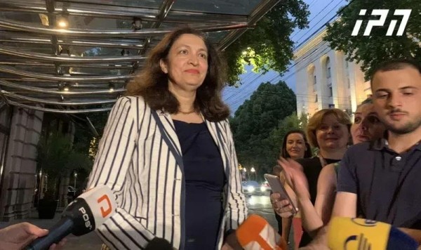 «Я передала три ключевых мессиджа США» - что заявила после встречи с премьер-министром заместитель госсекретаря США «Я передала три ключевых мессиджа США» - что заявила после встречи с премьер-министром заместитель госсекретаря США