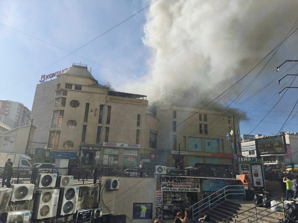 Пожар в торговом центре в Тбилиси ликвидирован