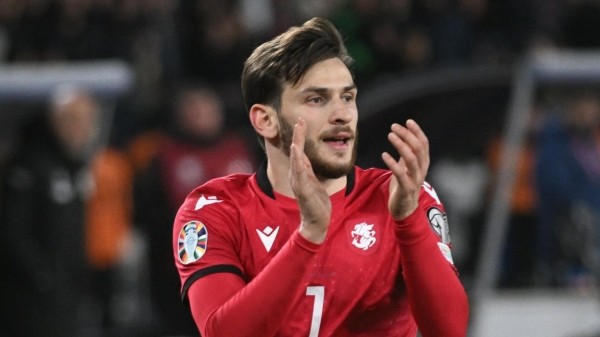 Кварацхелия сделал подарок новорожденным в клинике, где родился его первенец Кварацхелия сделал подарок новорожденным в клинике, где родился его первенец