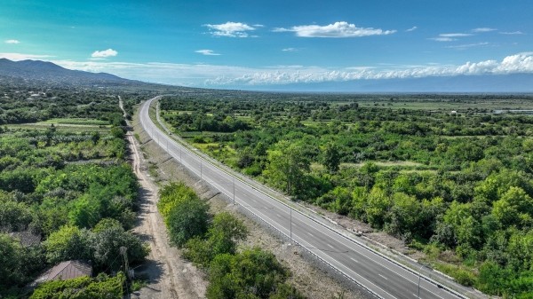 В Грузии завершили строительство объездного участка дороги на пути в Азербайджан В Грузии завершили строительство объездного участка дороги на пути в Азербайджан