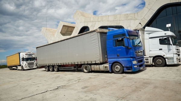 Верхний Ларс сегодня: проезда в Грузию ожидают более 3 тысяч грузовиков Верхний Ларс сегодня: проезда в Грузию ожидают более 3 тысяч грузовиков