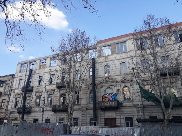 Оборудование бомбоубежища стало условием приватизации бывшей тифлисской табачной фабрики