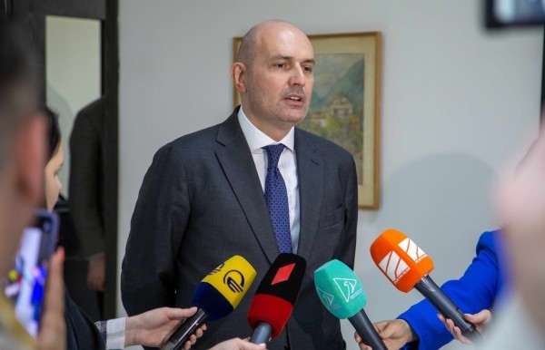 Предведатель абхазского правительства в изгнании подал в отставку