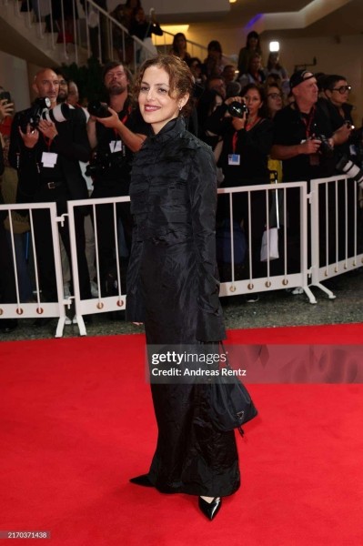 Блеск звезд грузинского кино на красной дорожке Венецианского кинофестиваля - Каха Кинцурашвили, Ия Сухиташвили, Мераб Нинидзе и другие (фото)