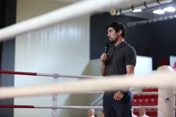 Олимпийский чемпион Хинчегашвили подал в отставку с должности мэра Гори