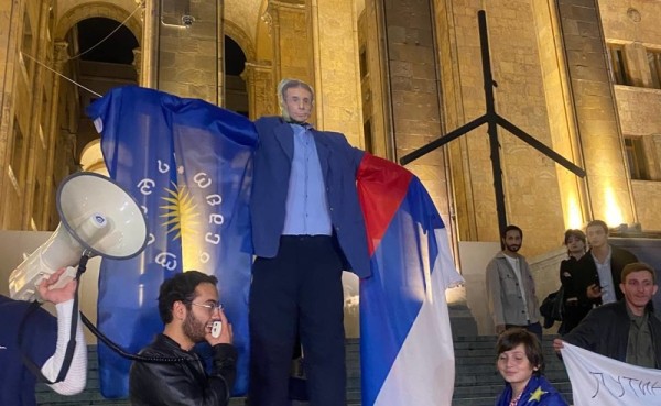 Активисты в Тбилиси опротестовали заявления Иванишвили об августовской войне