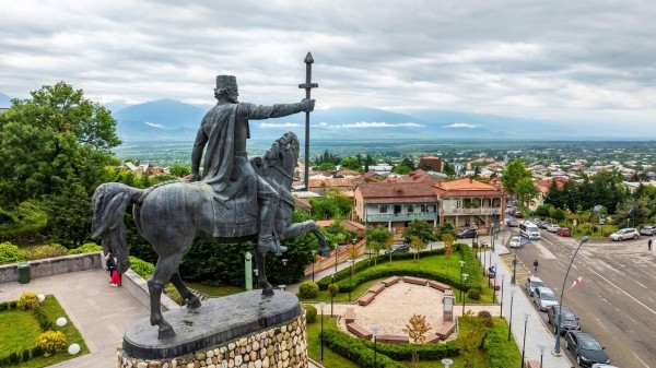 Правительство потратит почти миллион на памятник Ираклию II Правительство потратит почти миллион на памятник Ираклию II