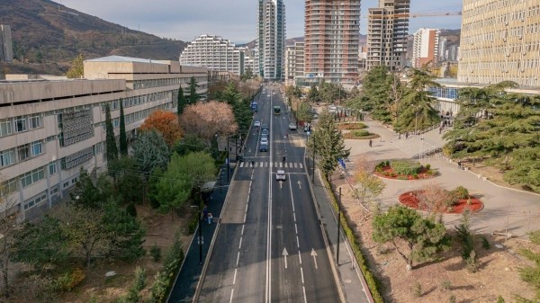 Почти на месяц на одной из улиц Тбилиси меняется схема передвижения транспорта Почти на месяц на одной из улиц Тбилиси меняется схема передвижения транспорта